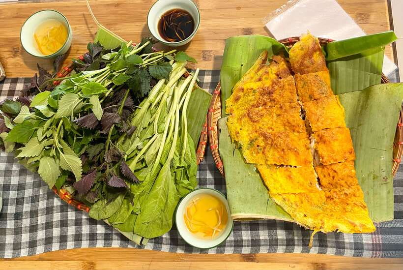 Hanoi: Vietnamese Street Food Tour with Egg Coffee - Starting at Cafe Dinh in Hanoi’s Old Quarter