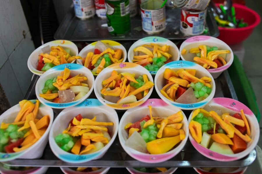 Hanoi Walking Street Food Tour & Cyclo Ride - Why this Hanoi food walk works so well
