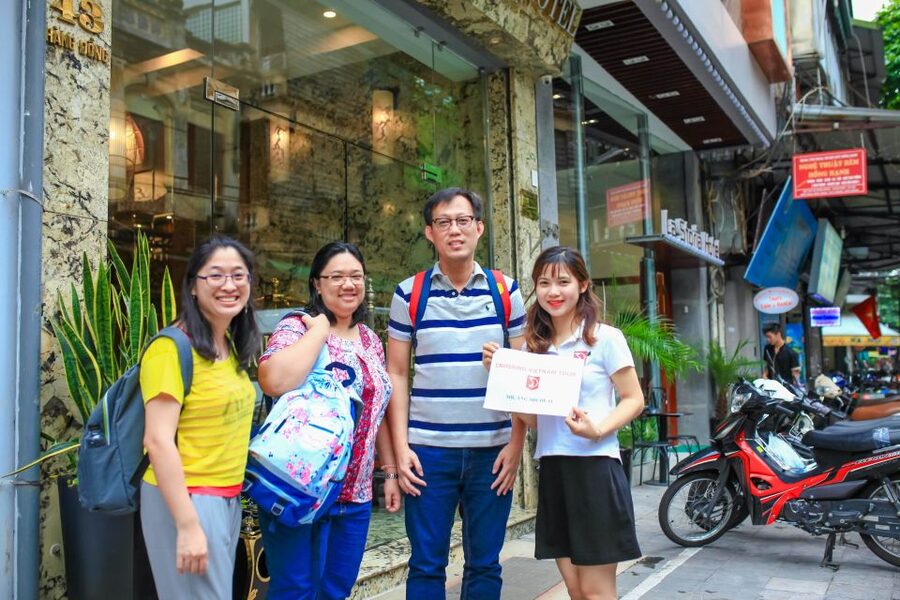Hanoi Walking Street Food Tour & Cyclo Ride - Che and Hanoi’s changing dessert traditions