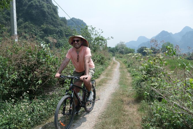 Hidden Ninh Binh Luxury Full Day Group Tour (Tam Coc - Hoa Lu) - Lunch, transport, and the $83 value