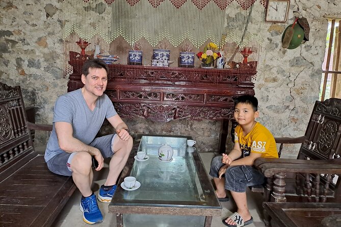 Hidden Ninh Binh Luxury Full Day Group Tour (Tam Coc - Hoa Lu) - What the guides add to the day