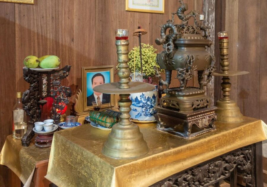 Ho Chi Minh City: Mekong River Delta Day Trip with Boat Trip - Quiet time at Vinh Trang Pagoda