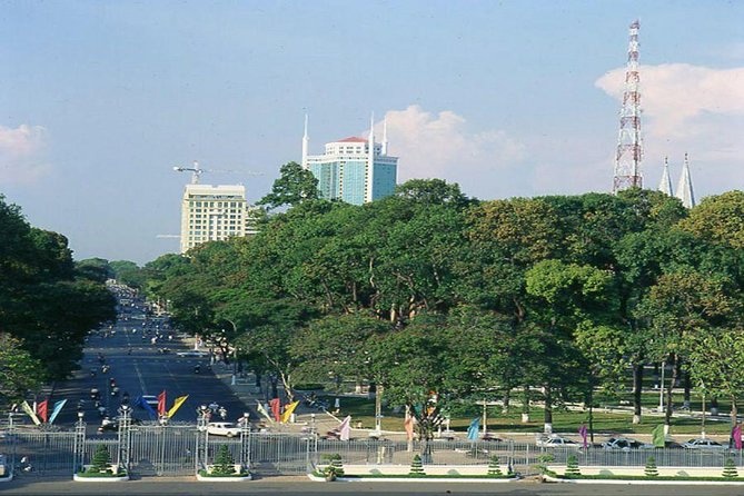 Ho Chi Minh City private full-day tour with Lunch included - Independence Palace and the moment Saigon changed