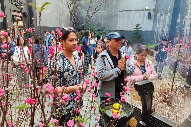 Hoa Lo Prison and Little Paris Tour in Hanoi (French Quarter) - What the private format means at $47.01