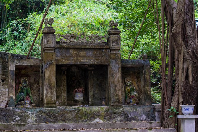 Hoa Lu - Mua Cave - Tam Coc/Trang An - DELUXE Small Group Tour - Hoa Lu temples and Vietnam’s early capital
