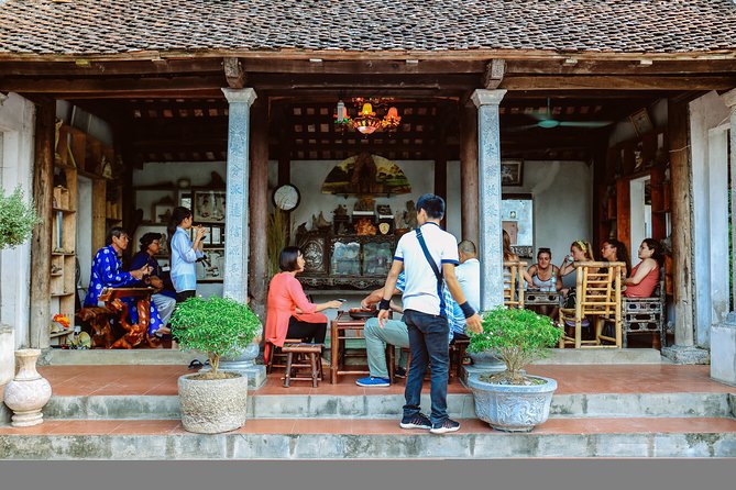 Hoa Lu - Mua Cave - Tam Coc/Trang An - DELUXE Small Group Tour - The guide can shape the whole day