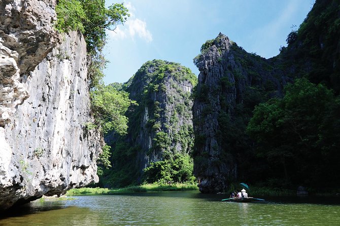 Hoa Lu - Tam Coc - Ninh Binh Day Tour: Biking, Visit Local Family - What the guides add to the experience