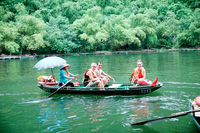 Hoa Lu Temple, Trang An boat trip & Mua Cave Mountain day trip - best selling - Mua Cave and the nearly 500-step climb