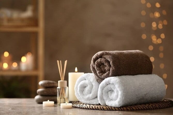 Hoang Spa Nourishing Shampoo & Head Shoulders Face Massage - The shampoo sets the pace