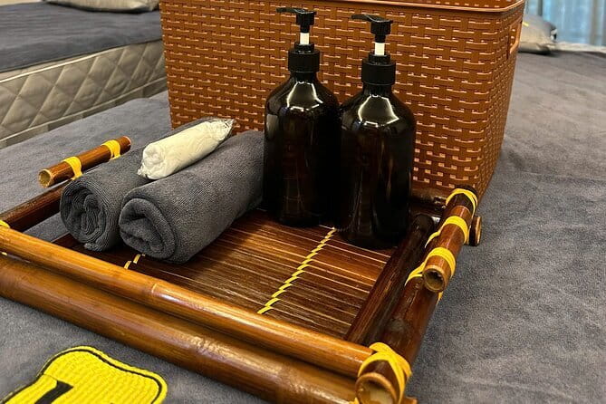 Hoang Spa Thai Massage - Firm pressure, stretching, and cracking