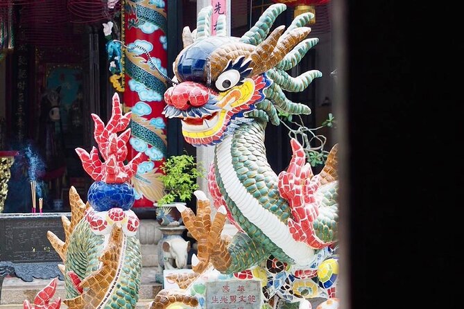 Hoi An Ancient Town Walking Tour with a Local - Cantonese detail inside the Assembly Hall