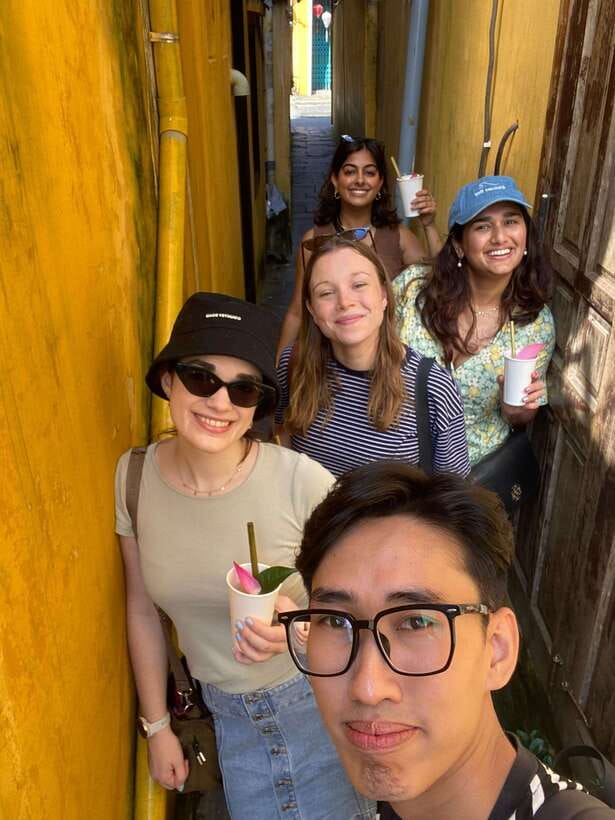 Hoi An Ancient Town - Walking Tour with Local Guide - Assembly halls and the story of overseas communities