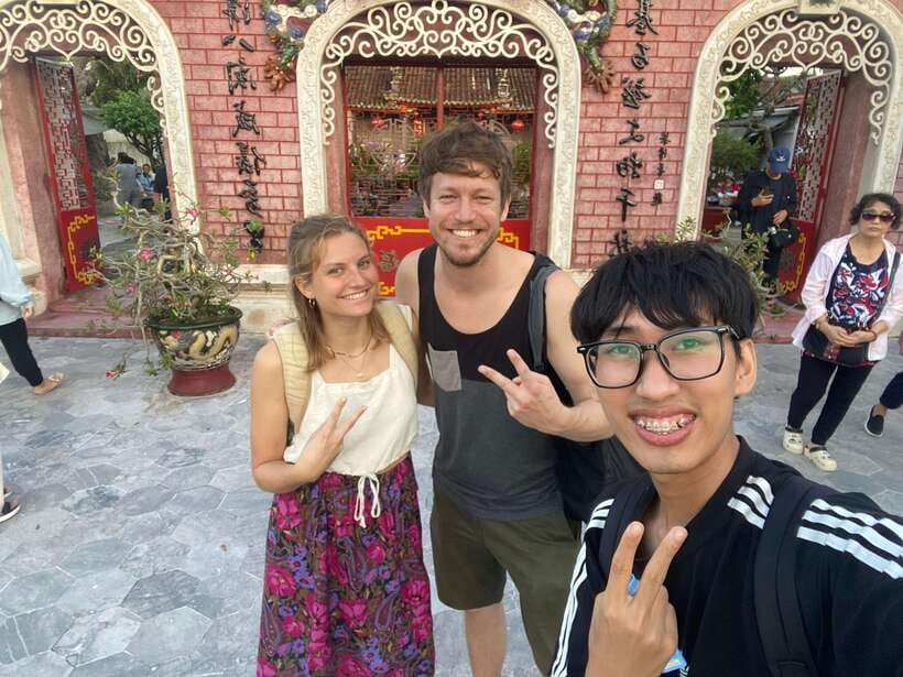 Hoi An Ancient Town - Walking Tour with Local Guide - Hoi An Market and the end-of-tour drink