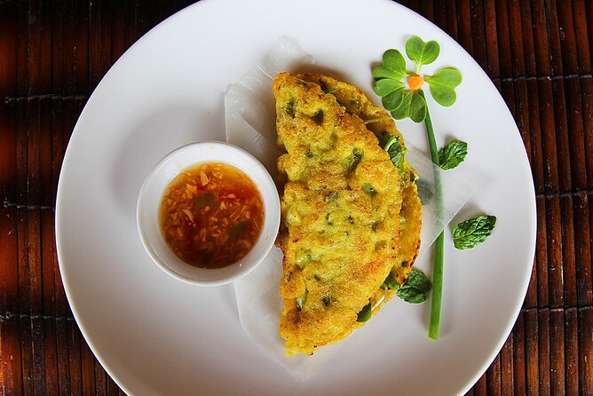 Hoi An: Bay Mau Eco Cooking Tour - Cooking a meal with the ingredients you chose