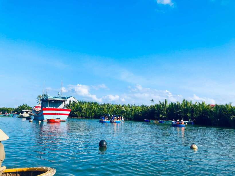 Hoi An: Coconut Basket Boat Rides with Two-way Transfers - Fishing with local fishermen