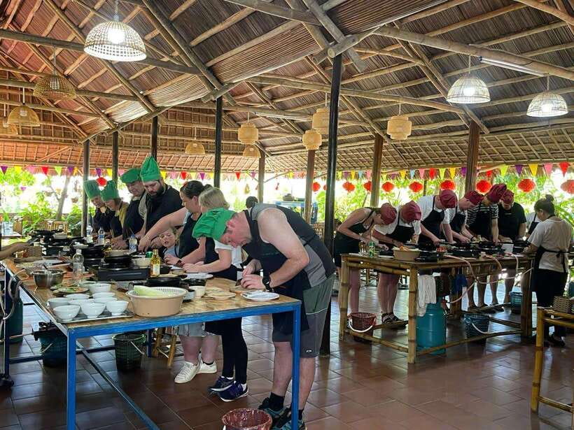 Hoi An: Cooking Class, Crab Fishing-Basket Boat, Market Tour - Starting at the market in Hoi An