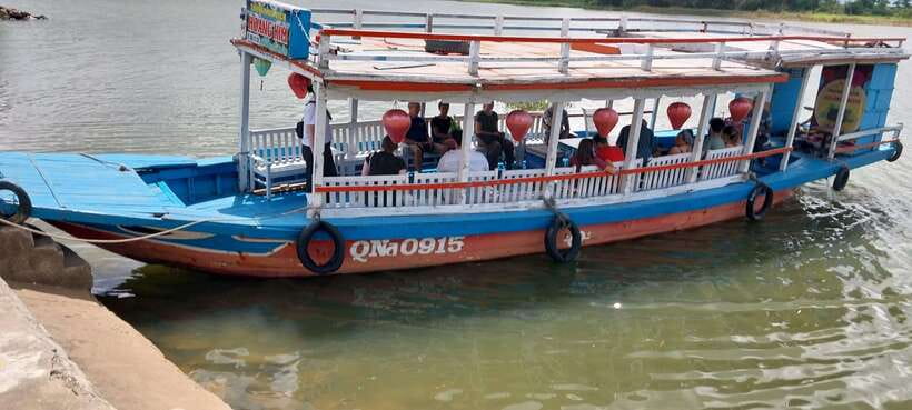 Hoi An/Da Nang: My Son Sanctuary Sunrise & Morning with Boat - Local food after the ruins