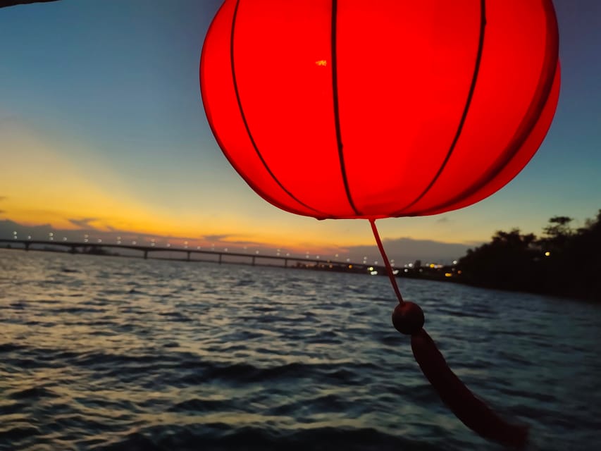 Hoi An/Da Nang: My Son Sunset Tour, Boat Trip with Brunch - What the guide adds to the ruins