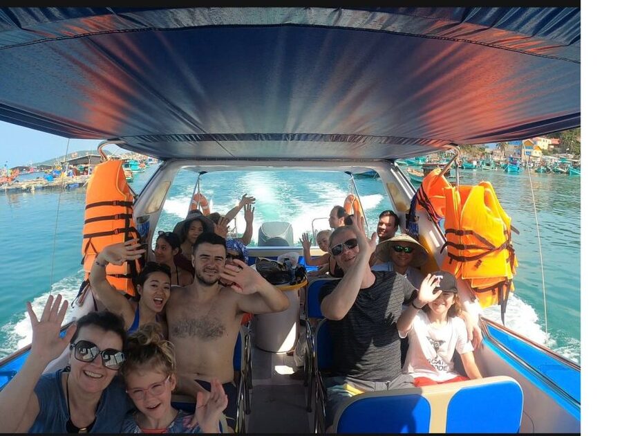 Hoi An/Da Nang: Snorkelling & Island-Hopping Speedboat Tour - The day at a glance