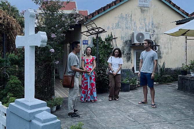 Hoi An Ghosts, Death, Mystery Unveiled - Meeting beside the 400-year-old tree