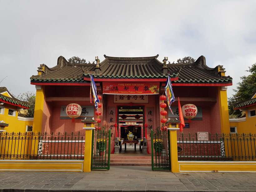 Hoi An: Half-Day Heritage Walking Tour - Traditional performance: a 40-minute pause