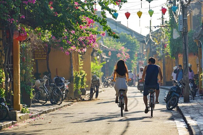Hoi An Half Day Private Tour from Da Nang/ Hoi an - Entering Hoi An Ancient Town
