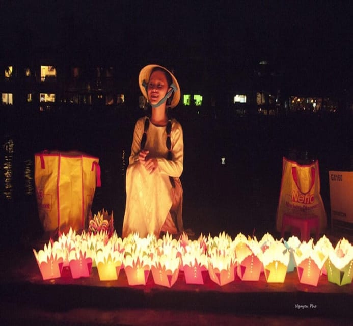 Hoi An: Hoai River Night Boat Trip and Floating Lantern - Finishing beside Hoi An’s night market