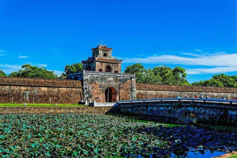 Hoi An: Imperial Hue And Scenic Hai Van Pass Discovery Tour - Khai Dinh Tomb, the tour’s final major sight