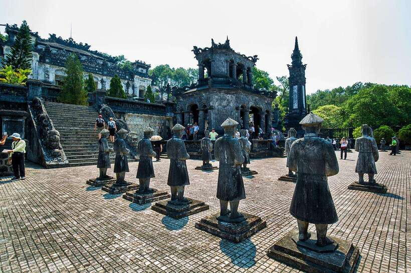 Hoi An: Imperial Hue And Scenic Hai Van Pass Discovery Tour - What the transport and group size mean
