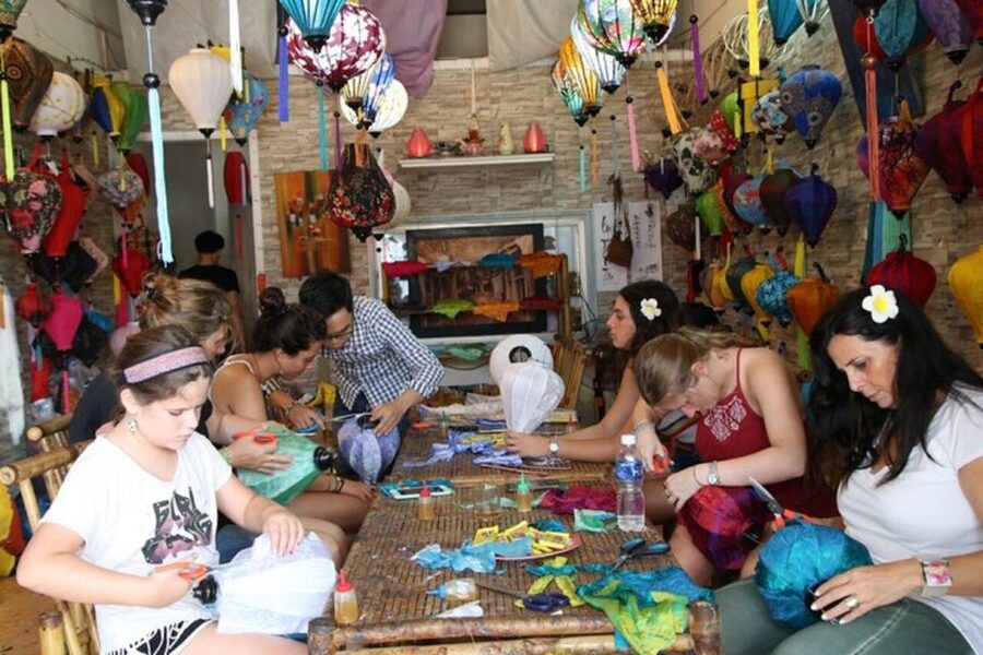 Hoi An: Local Foldable Lantern-Making Class with Locals - The step-by-step building process