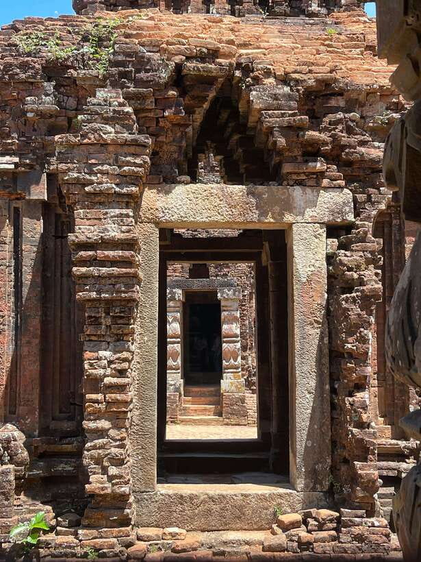 Hoi An: My Son Ruins: Guide-Bus-Boat-Cultural Show-Lunch - A Short Craft Stop in the Jungle