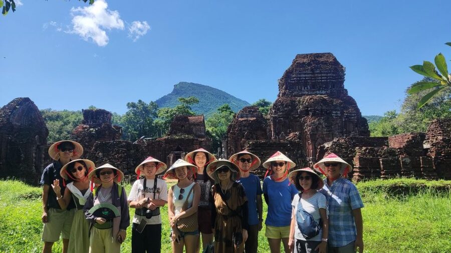 Hoi An: My Son Sanctuary and Thu Bon River Boat Trip - What makes the guides important