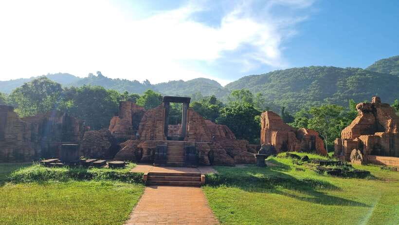 Hoi An: My Son Sanctuary Private Tour with Local Guide - Why My Son Makes a Better Morning Than a Quick Photo Stop