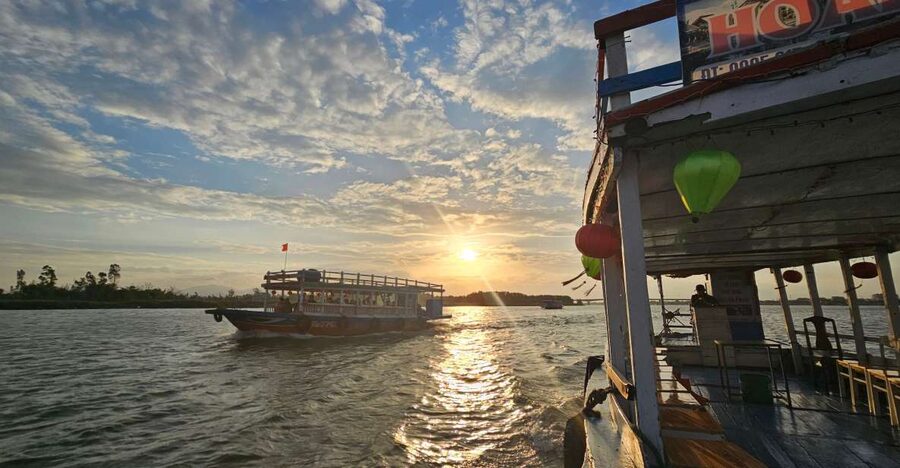 Hoi An: My Son Sanctuary & Sunset River Cruise BBQ or Banhmi - 12:30 pickup and the ride from Hoi An
