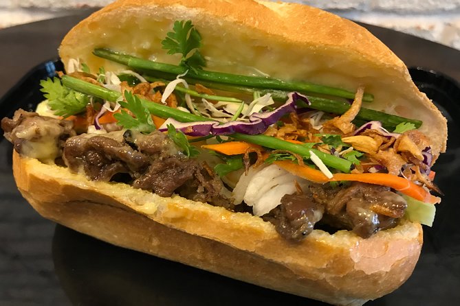Hoi An Street Food Walking Tour with Tastings - Weather, walking, and group size