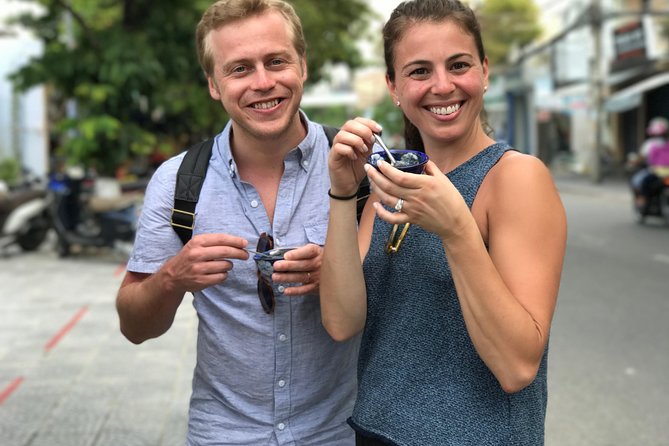Hoi An Street Food Walking Tour with Tastings - Famous Hoi An dishes, served in local settings