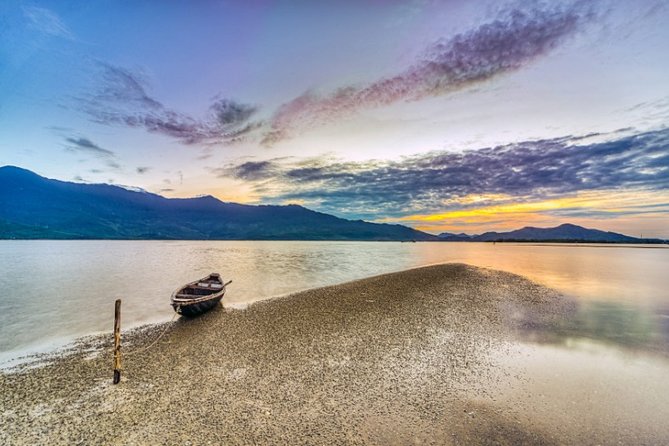 Hoi An To Phong Nha By Private Car - La Vang Church, Hien Luong Bridge, and the Ben Hai River