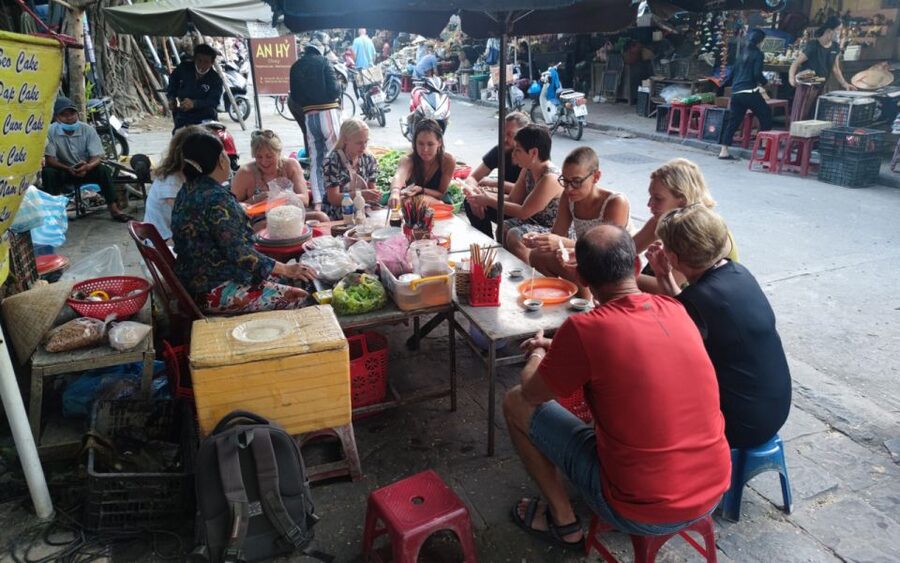 Hoi An Vegan Food Tour - How the guides affect the day