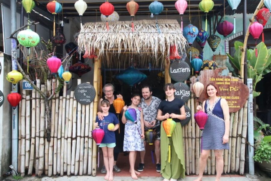 Hoi An: Vietnamese Foldable Lantern Making Class - Timing, meeting point, and practical planning