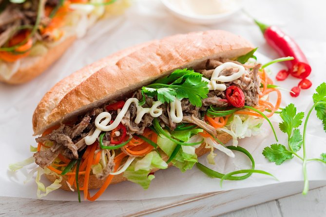 [HOT] Hanoi Old Quarter Walking Street Food - Small Group Tour - The optional Train Street finish