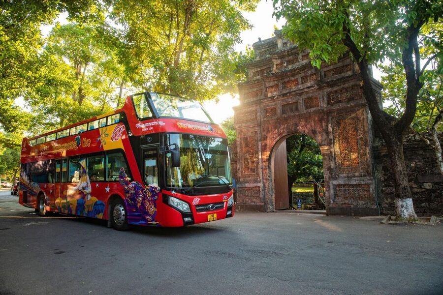 Hue: City Sightseeing Hop-On Hop-Off Bus Tour - Hue Imperial Citadel: allow real time for the main sight