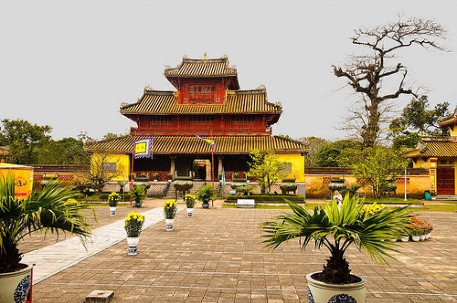 Hue Customizable Tour with Imperial Citadel & Forbidden City - Entering the Forbidden Purple City