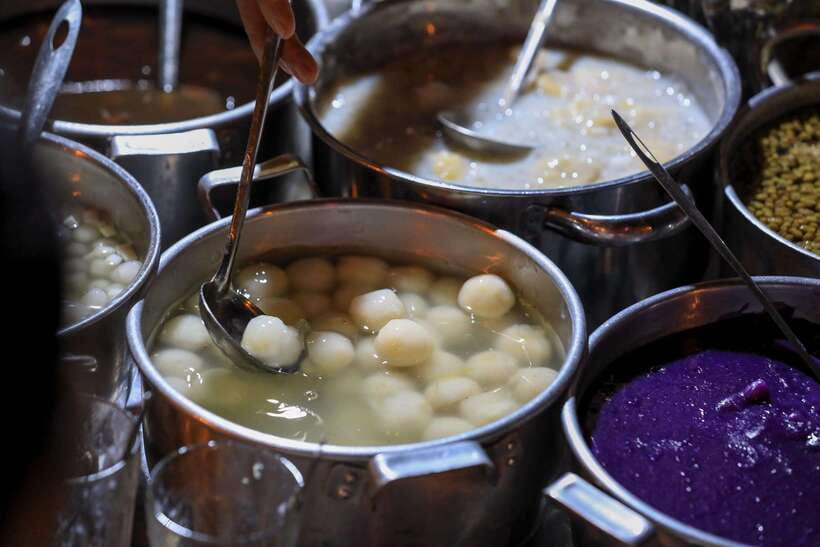Hue: Guided Local Food Tour with Stories - Stop two: food at Link Teq