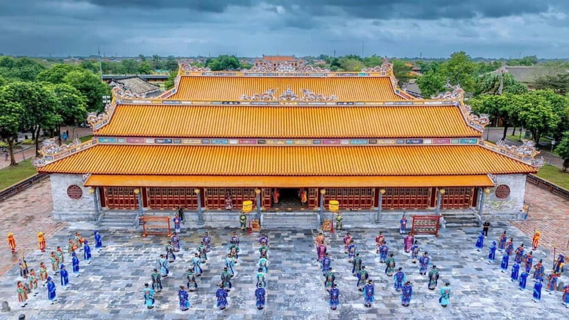 Hue Imperial City and Forbidden City Walking Private Tour - Flag Tower and Noon Gate: starting with royal ceremony