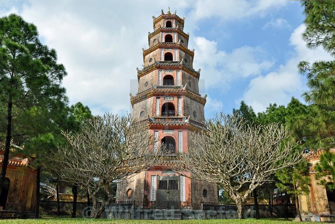 Hue Imperial City Daily Ingroup Tour via Hai Van Pass - Guides can shape the entire day