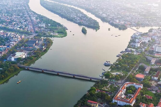 HUE IMPERIAL CITY: Full-Day Guided Tour from Da Nang or Hoi An - Guides make a real difference