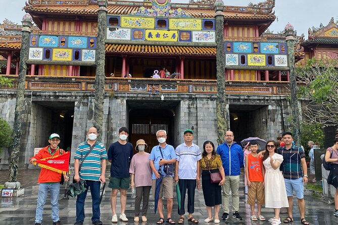 Hue Imperial City Private Tour with Local Experts - Entering Hue through the Noon Gate