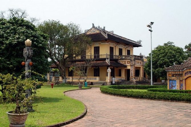 Hue: Imperial City Walk, Motorbike Tour & Private Car Options - Motorbike, private car, or walking tour?