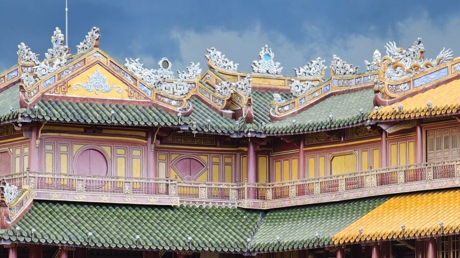 Hue Imperial city walking tour and optional royal tombs - How the price works