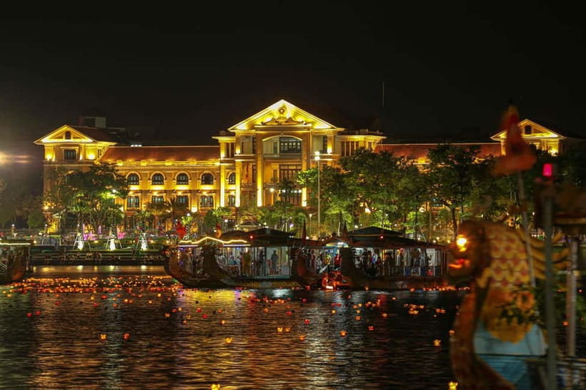Hue: Perfume River Dinner Cruise with Traditional Show - What happens from the 6:45 PM arrival